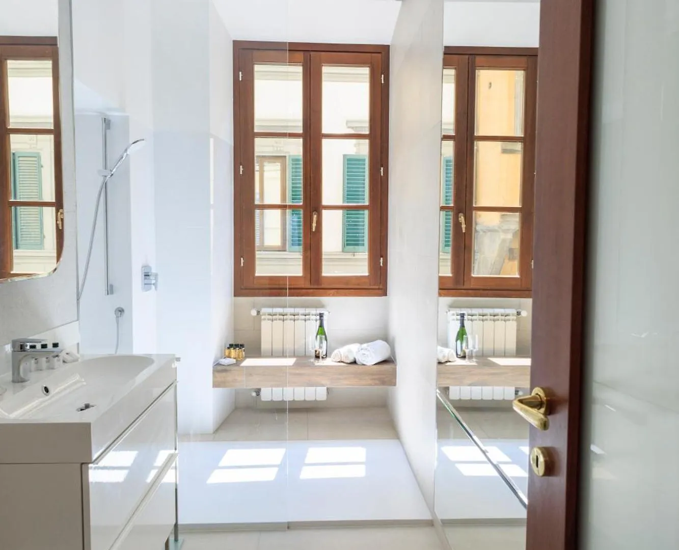 Adam And Eve Florence Apartment